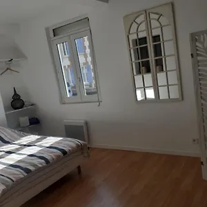  Hébergement de vacances Maison Natis A 400 Metres A Pieds De L'aeroport France